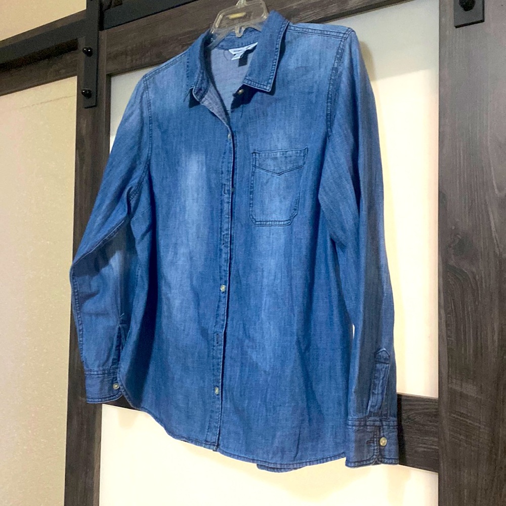 Womens Old Navy Denim button up shirt